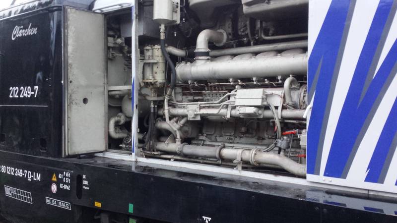 Motor rechts 212 249