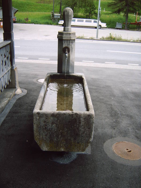 Fideris Stationsbrunnen 1